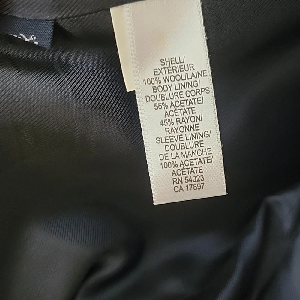 Men's Banana Republic suit Jacket. - Picture 7 of 7